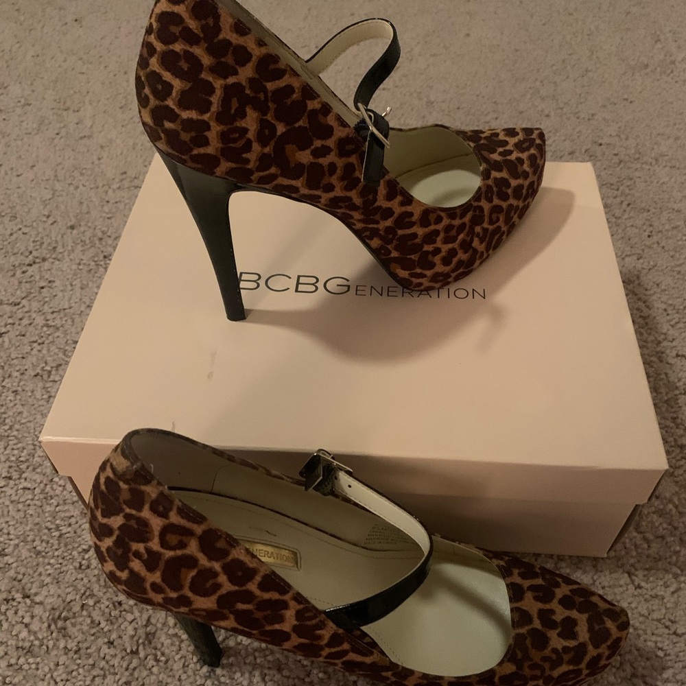 BCBG leopard print heels